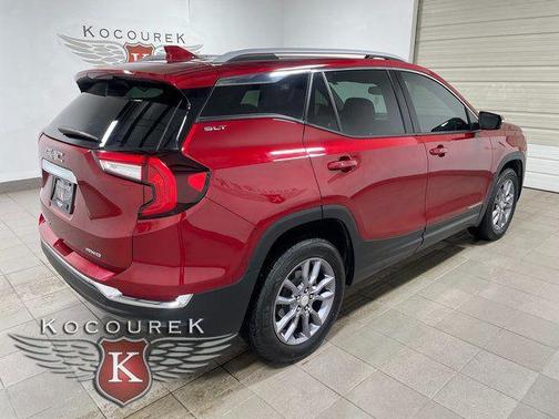2023 GMC Terrain SLT