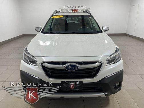 Crystal White Pearl 2020 Subaru Outback Touring