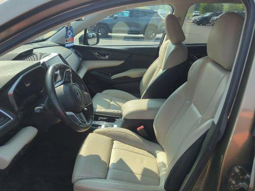 Autumn Green Metallic 2023 Subaru Ascent Limited 8-Passenger