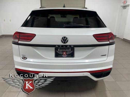 Pure White 2023 Volkswagen Atlas Cross Sport 2.0T SEL