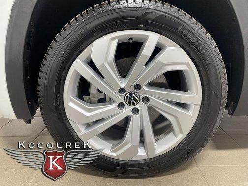Pure White 2023 Volkswagen Atlas Cross Sport 2.0T SEL