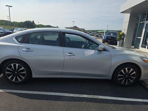 Brilliant Silver Metallic 2018 Nissan Altima 2.5 SL