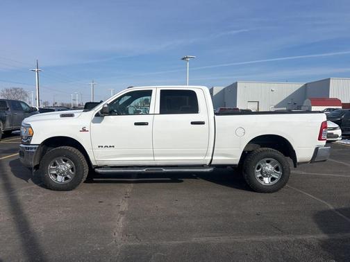 2021 RAM 2500 Tradesman Crew Cab 4x4 6'4' Box