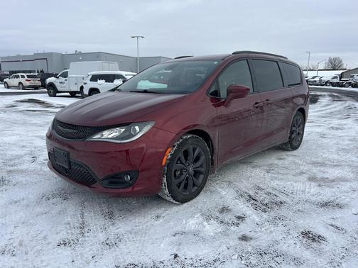 2020 Chrysler Pacifica Touring-L Plus