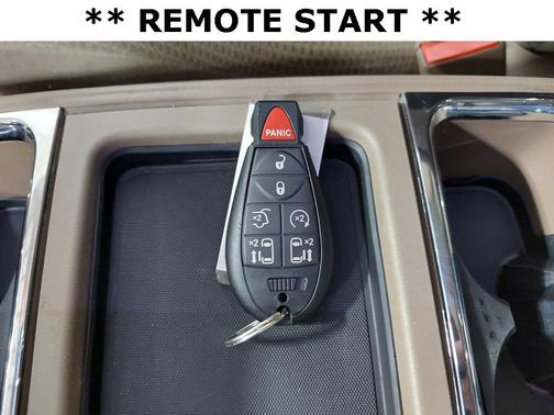 2016 Chrysler Town & Country Touring