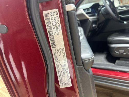 Velvet Red Pearlcoat 2023 Jeep Grand Cherokee Limited