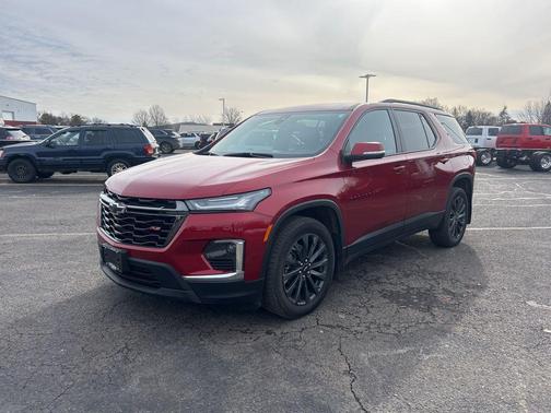 Radiant Red Tintcoat 2023 Chevrolet Traverse RS