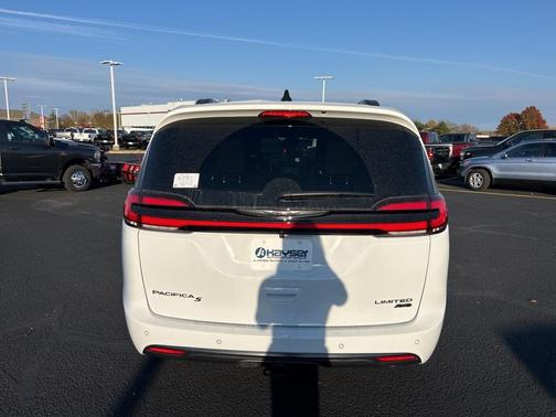 2026 Chrysler Pacifica Limited