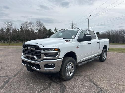 2025 RAM 2500 Tradesman Crew Cab 4x4 6'4' Box
