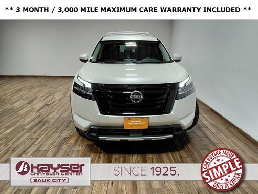 2023 Nissan Pathfinder SL 4WD