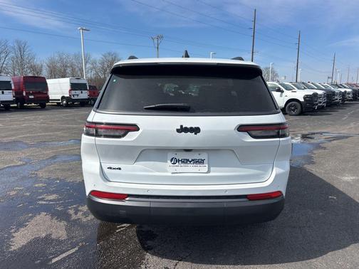 Bright White Clearcoat 2026 Jeep Grand Cherokee L Altitude
