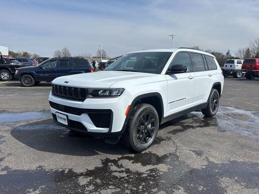 Bright White Clearcoat 2026 Jeep Grand Cherokee L Altitude