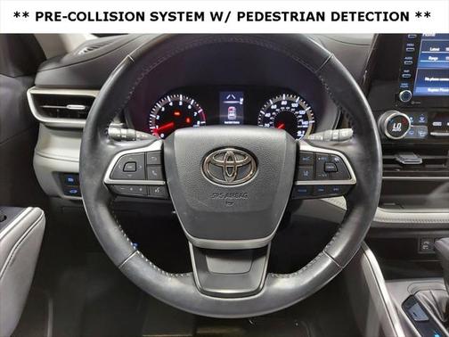2022 Toyota Highlander LE