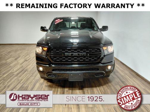 Diamond Black Crystal Pearlcoat 2024 RAM 1500 Big Horn/Lone Star