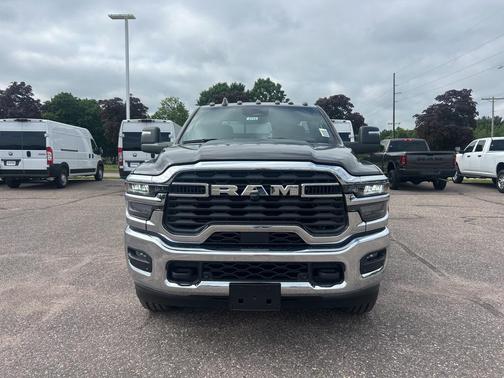 2025 RAM 2500 Tradesman Regular Cab 4x4 8' Box