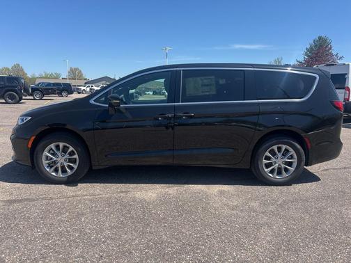 2025 Chrysler Pacifica L