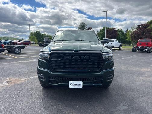 Serrano Green Metallic 2026 RAM 1500 Big Horn/Lone Star