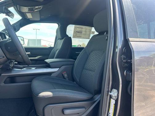 Granite Crystal Metallic Clearcoat 2026 RAM 1500 Express