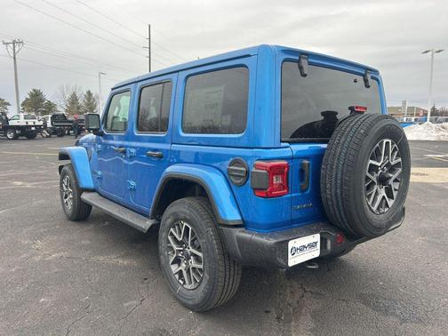 2026 Jeep Wrangler 4-Door Sahara 4x4