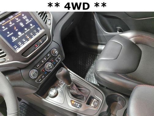 Hydro Blue Pearlcoat 2022 Jeep Cherokee Trailhawk