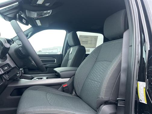 2026 RAM 3500 Big Horn Crew Cab 4x4 6'4' Box