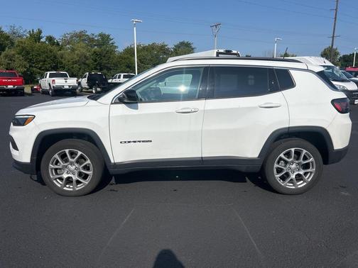 2022 Jeep Compass Latitude Lux