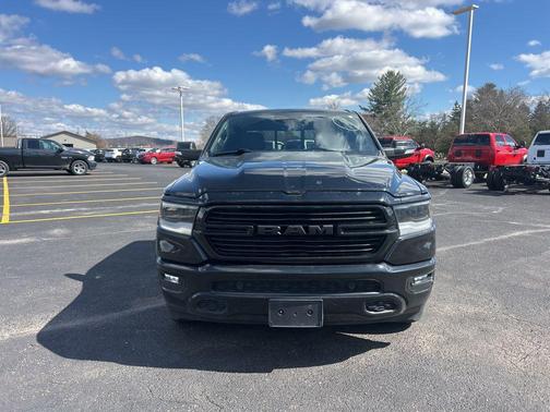 Diamond Black Crystal Pearlcoat 2022 RAM 1500 Sport