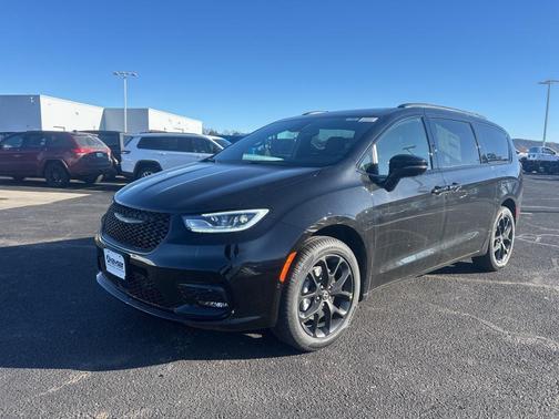 2026 Chrysler Pacifica L