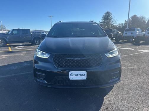 2026 Chrysler Pacifica L