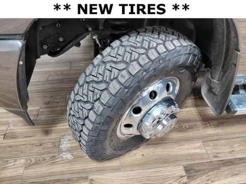 2024 RAM 3500 Laramie Crew Cab 4x4 8' Box