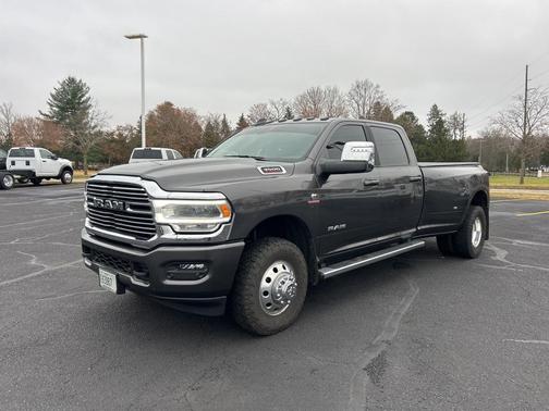 2024 RAM 3500 Laramie Crew Cab 4x4 8' Box