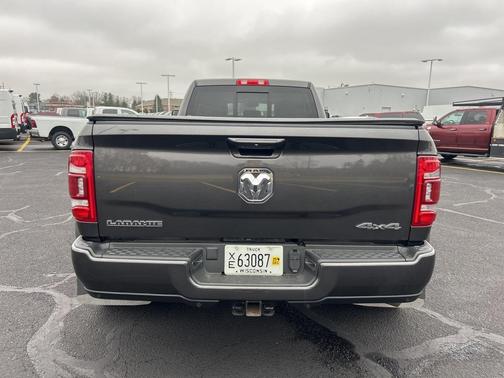 2024 RAM 3500 Laramie Crew Cab 4x4 8' Box