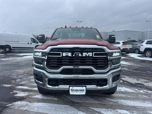 2026 RAM 2500 Tradesman Regular Cab 4x4 8' Box