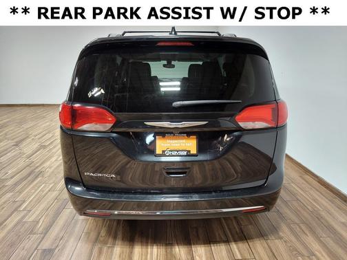 2018 Chrysler Pacifica Touring-L