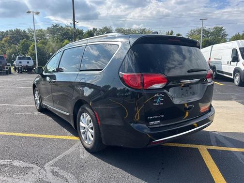 2018 Chrysler Pacifica Touring-L