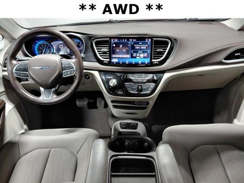 2021 Chrysler Pacifica Touring AWD