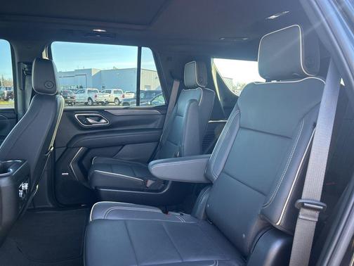 Onyx Black 2023 GMC Yukon SLT