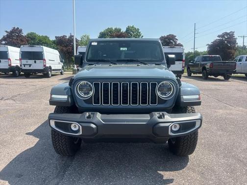2024 Jeep Wrangler 4-Door Sahara 4x4