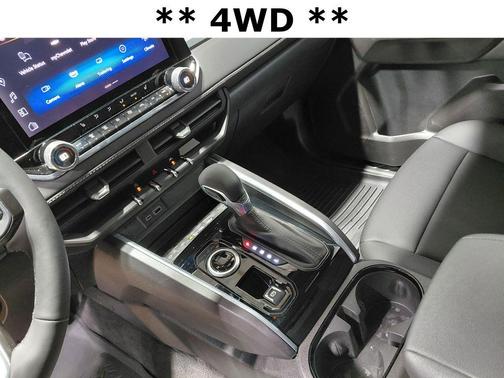 Sterling Gray Metallic 2025 Chevrolet Colorado LT