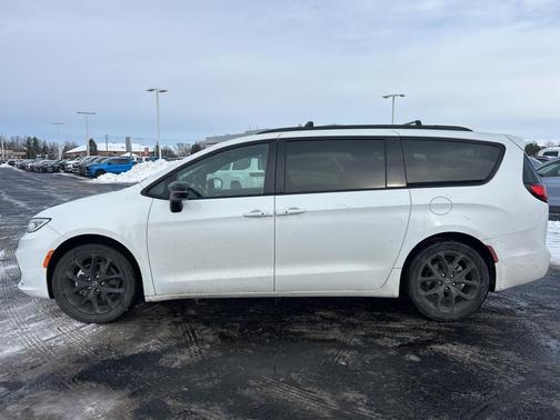 2025 Chrysler Pacifica Limited