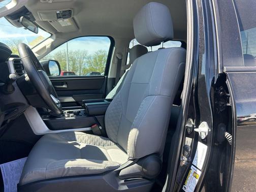 Midnight Black Metallic 2022 Toyota Tundra SR5