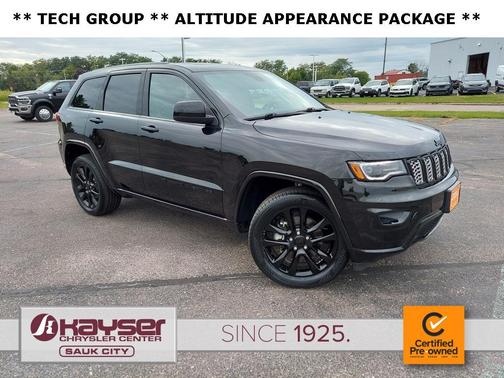 2022 Jeep Grand Cherokee Laredo