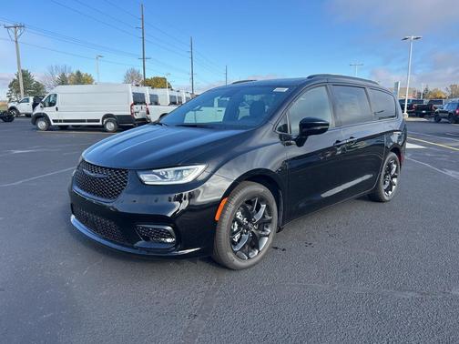 2026 Chrysler Pacifica Limited