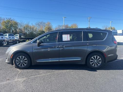 2020 Chrysler Pacifica Touring-L Plus