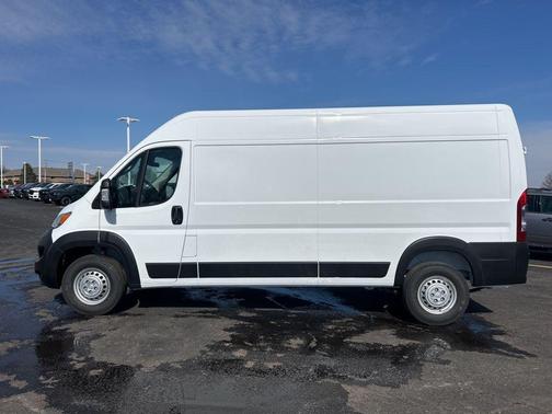 Bright White Clearcoat 2026 RAM ProMaster 2500 Tradesman