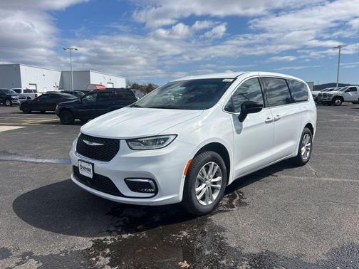 2026 Chrysler Pacifica L