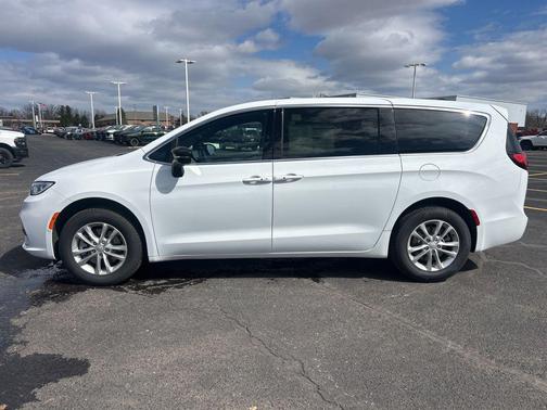 2026 Chrysler Pacifica L