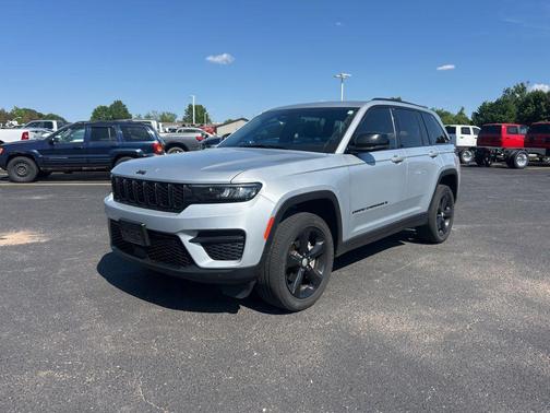 Silver Zynith 2022 Jeep Grand Cherokee Altitude