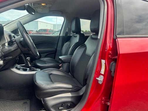Redline Pearlcoat 2018 Jeep Compass Latitude