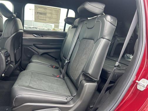 Velvet Red Pearlcoat 2026 Jeep Grand Cherokee L Altitude